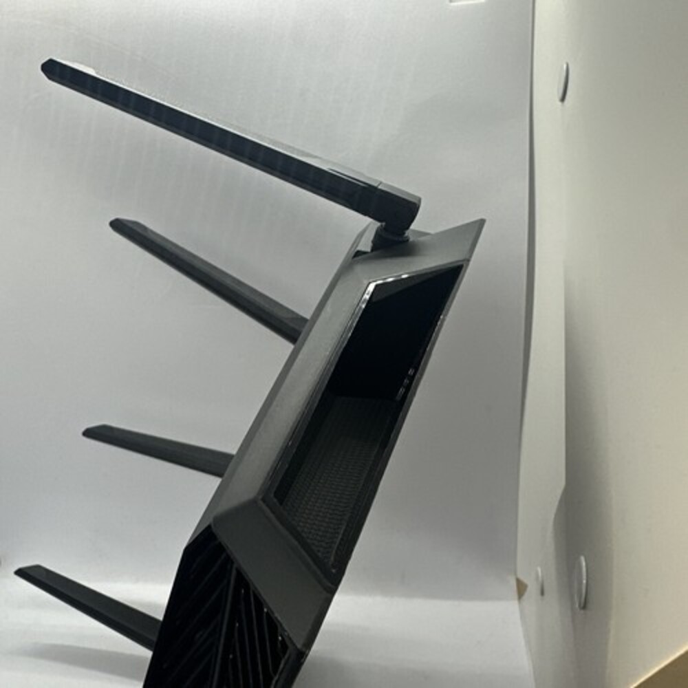 NETGEAR Nighthawk XR500 Pro Gaming Router - Picture 7 of 9